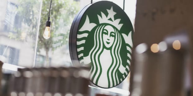 Starbucks reverte política de portas abertas nos EUA. E em Portugal?