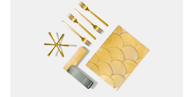 pantone metal