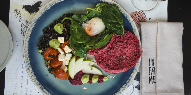infame brunch kale