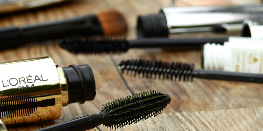 Comissão Europeia alerta para cosméticos perigosos importados da China