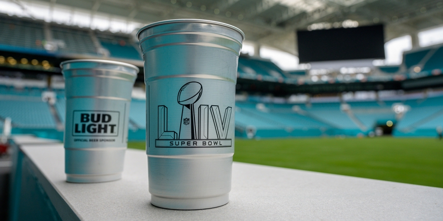 superbowlcopos_foto de adweek-MICHAEL NOEL