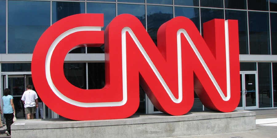 CNN prepara processo de reestruturação com layoff de centenas de pessoas