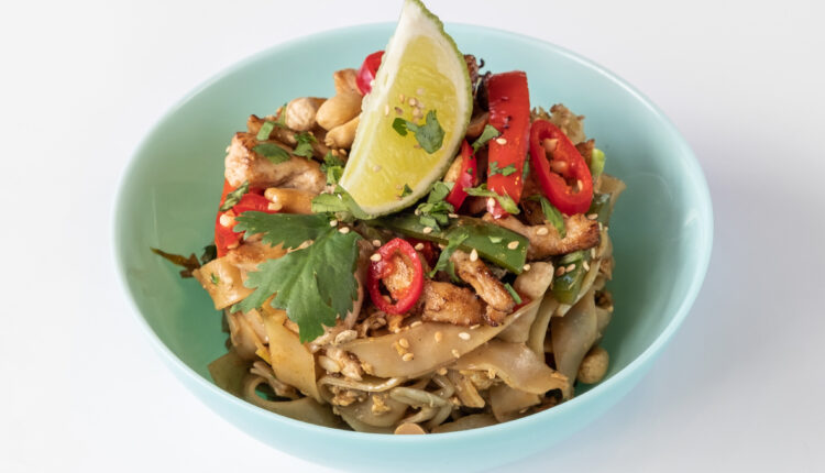 pad_thai_de_galinha_Mixed_Martial_Rice