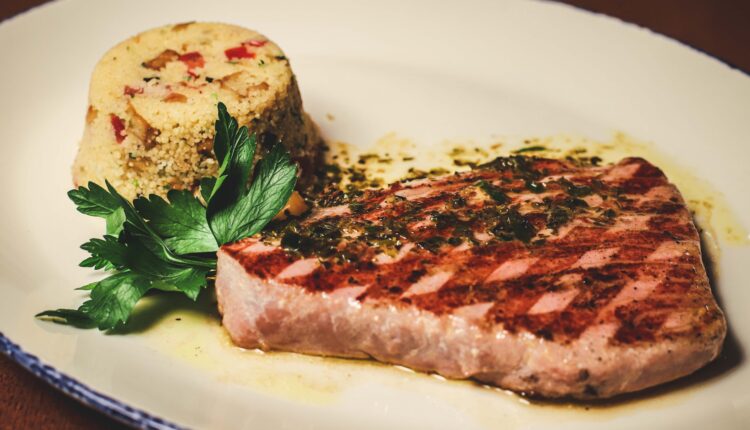 No La Squadra, Posta de Atum na chapa com cous-cous à siciliana