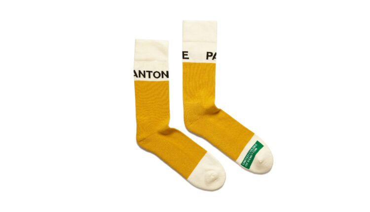 BENETTON X PANTONE 6AO32700U_901 – 9,95 EUROS