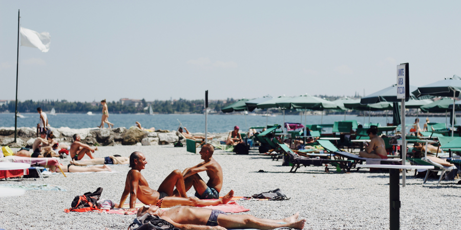 Quase metade dos portugueses planeia gastar entre 600 e 900 euros nas férias de Verão