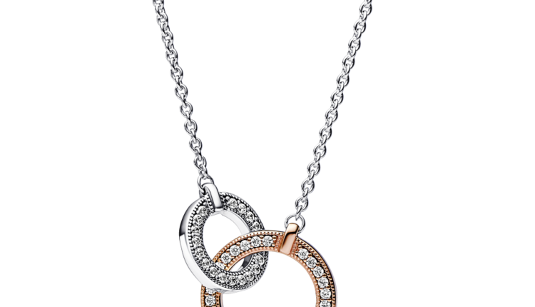 Colar Pandora Signature Two-tone Intertwined Circles Necklace em prata 925, liga com revestimento ouro rosa 14k e zirconias, 119euros_382778C01