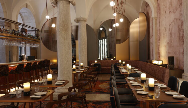 Convent Square Lisbon Hotel, Vignette Collection_Capitulo Restaurant Bar_area