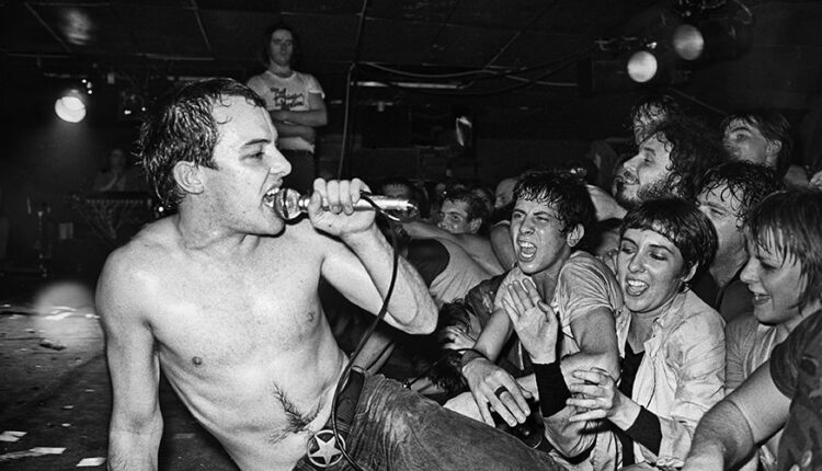 01_Jello Biafra, The Dead Kennedys, Boston, Massachusetts, 1981 © Michael Grecco_LRes