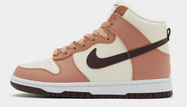 Nike Dunk High Women’s – 135 euros (na JD)