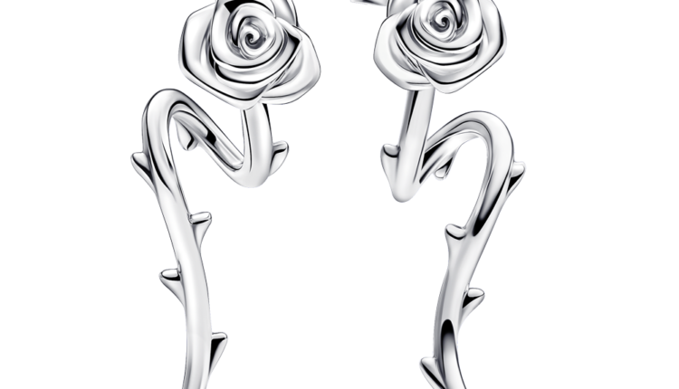 Brincos Pandora Rose in Bloom Curved Stud Earrings em Prata 925_69euros_293214C00