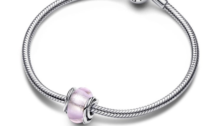 Conta Pandora Encircled Pink Murano Glass Charm em Prata 925 e vidro de murano_39euros_793241C00_V3