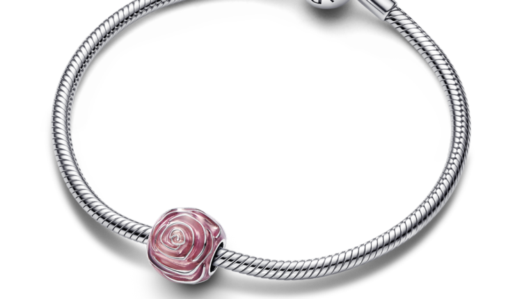 Conta Pandora Pink Rose in Bloom Charm em Prata 925 e esmalte_49euros_793212C01_V3