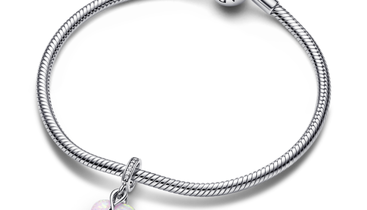 Conta Pendente Pandora Mum Opalescent Heart Dangle Charm em Prata 925, zirconias e opala criada em laboratorio_49euros_793202C01_V3