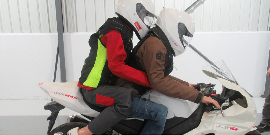 Qual a eficácia dos airbags para motociclos?