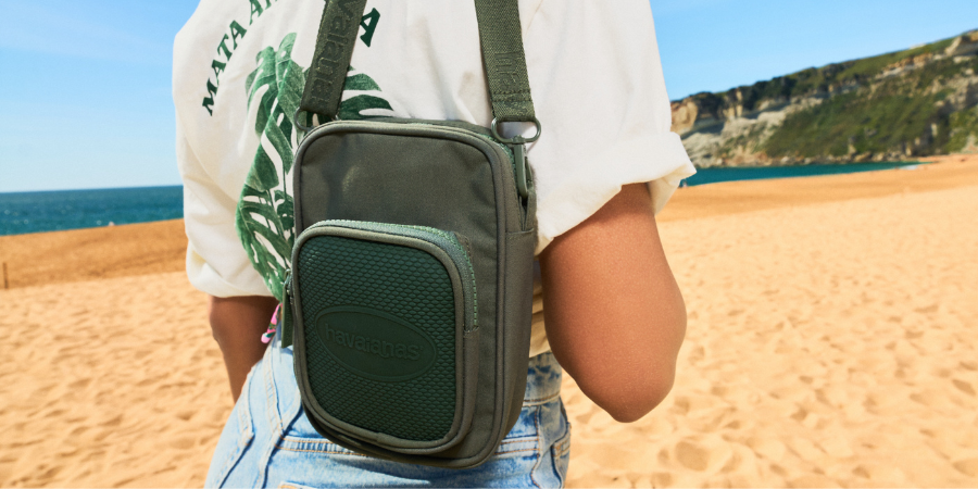 Há uma bolsa da Havaianas que é a favorita dos influenciadores. Também pode ser sua