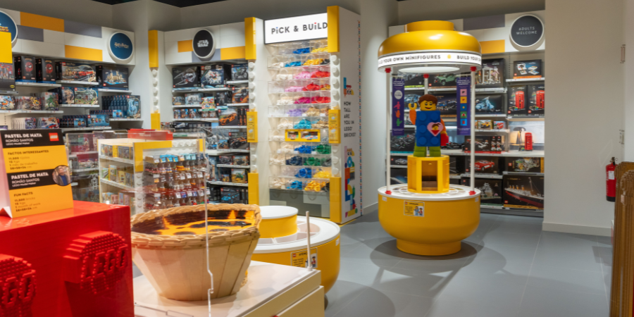 Não é para comer, só para ver: nova loja Lego tem um Pastel de Nata de 12 quilos