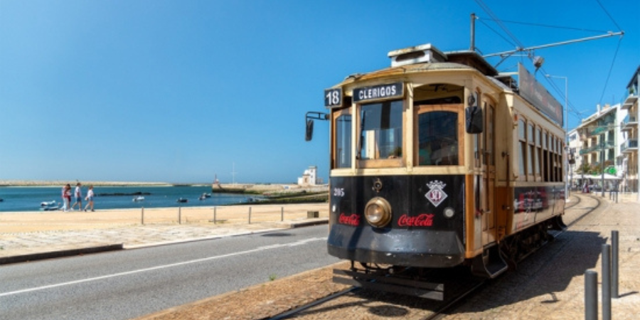 Exploração publicitária dos eléctricos portuenses é entregue à JCDecaux