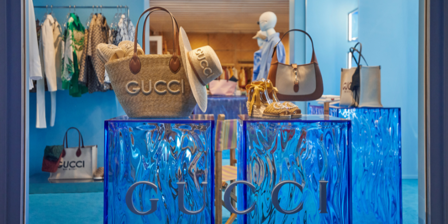 Há uma pop-up store Gucci Lido na Comporta com peças exclusivas