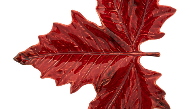 21 cm red maple leaf wall piece a