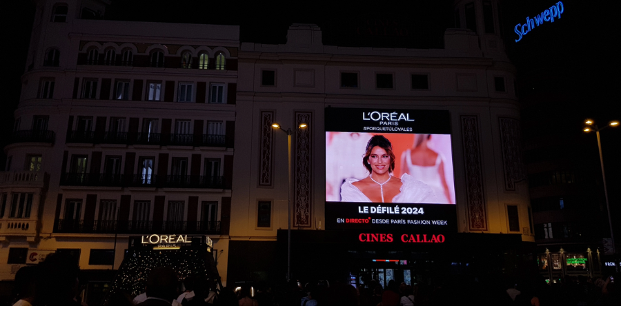 L’Oréal Paris transforma a Plaza de Callao de Madrid numa passerelle de moda