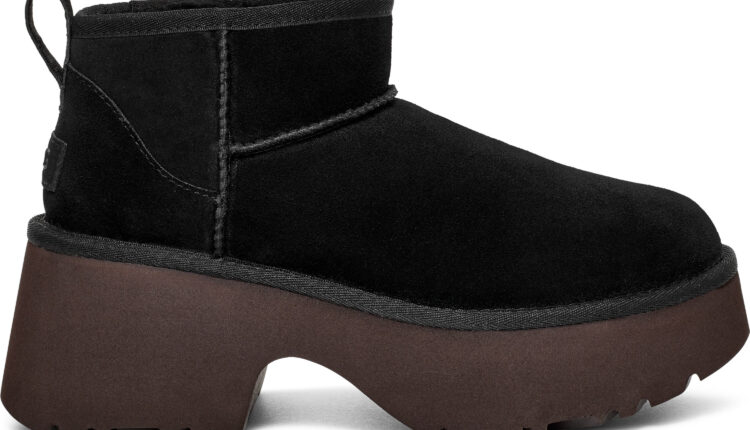 UGG W CLASSIC ULTRA MINI NEW HEIGHTS LARGE-AW24-W-1158311-BLK_1 PVP 189,95€