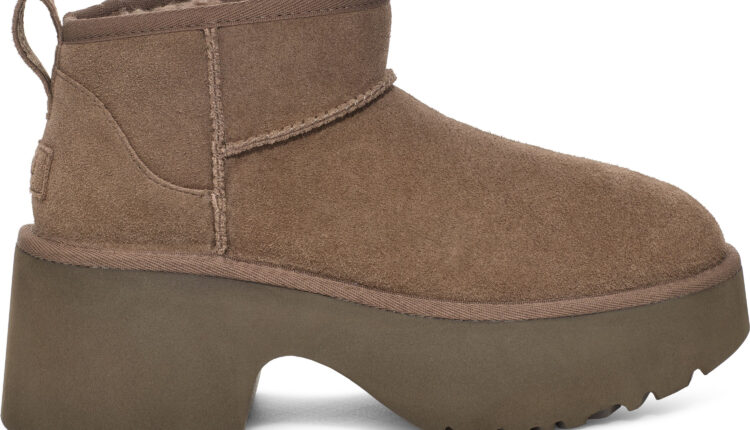 UGG W CLASSIC ULTRA MINI NEW HEIGHTS LARGE-AW24-W-1158311-HCK_1 PVP 189,95€