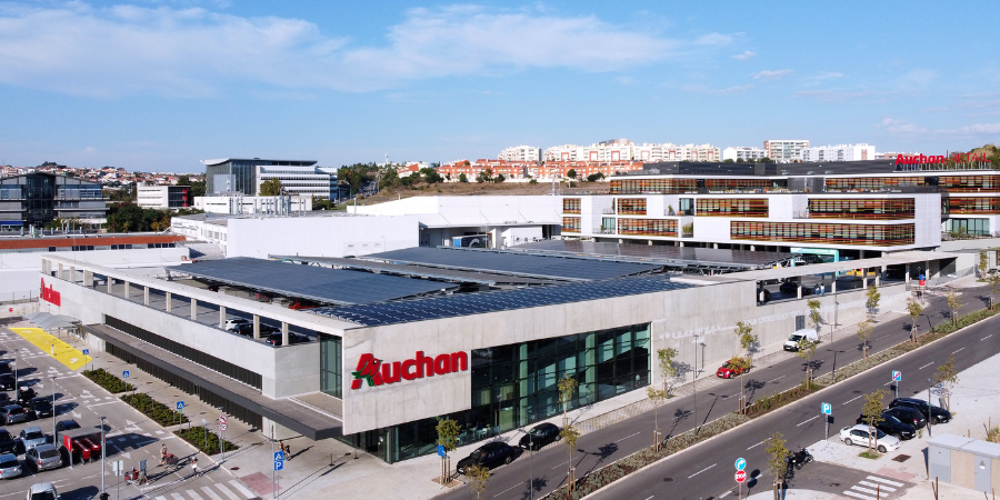 Sem funcionários: Auchan abre três supermercados  autónomos ao domingo