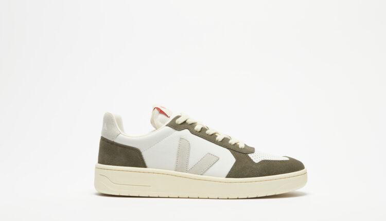 VEJA_V-82-EXTRA WHITE NATURAL KAKI_PVP 175,00 Euros (2)