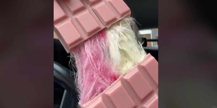 Esqueça o chocolate do Dubai. Nova moda tem “cabelo de anjo”, é cor de rosa e sim… também tem pistáchio