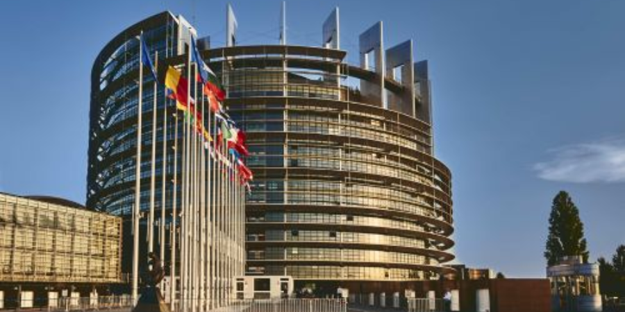 Parlamento Europeu adia Lei da Cadeia de Abastecimento e suaviza regras para as empresas